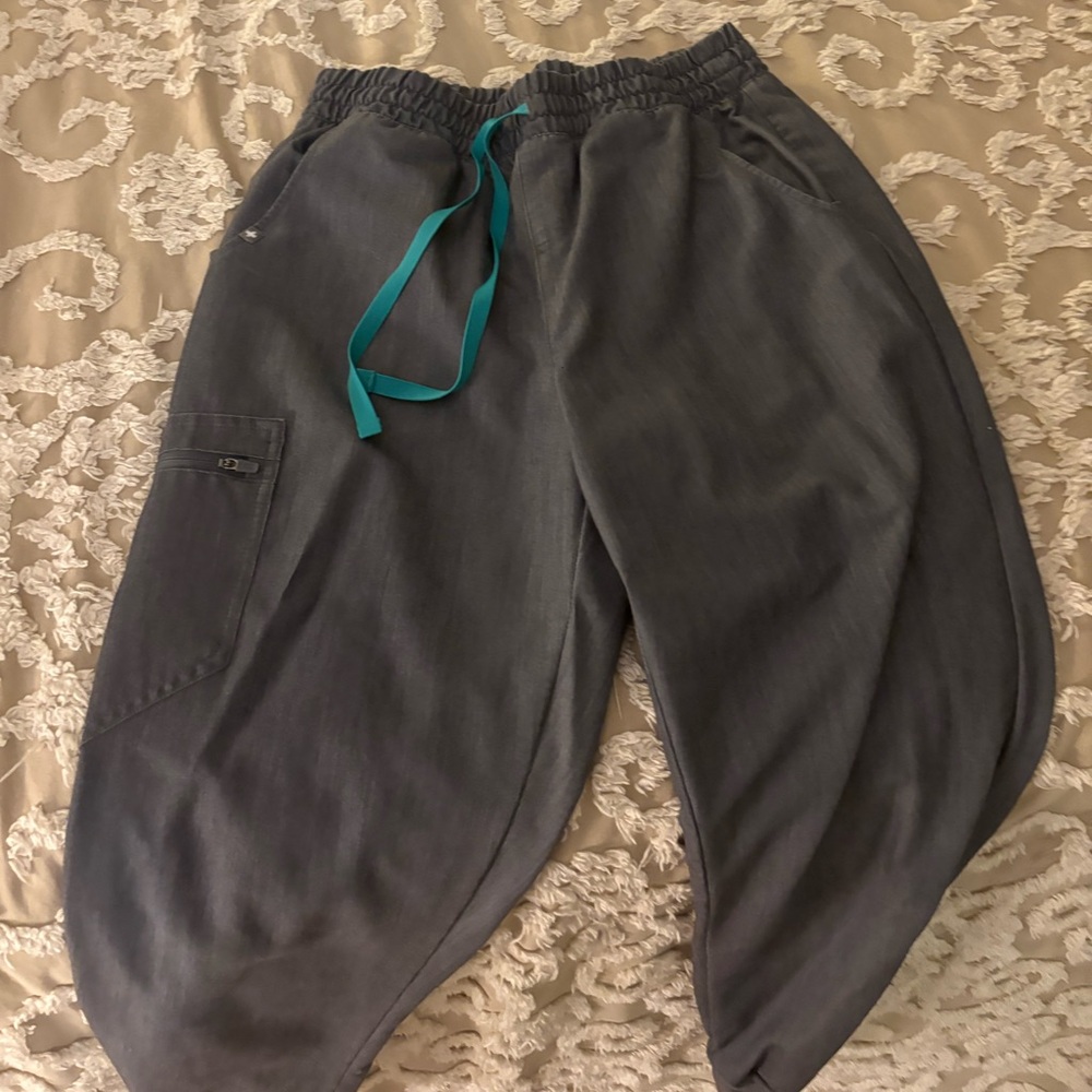 Figs Charcoal Gray Scrub Pants